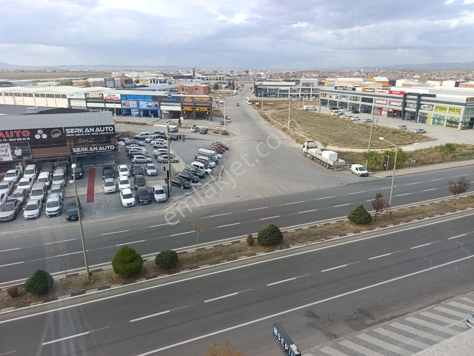 Ankara Yolu Şehitler Camii Yakını Satılık Arakat 4+1 Daire - Görsel 4