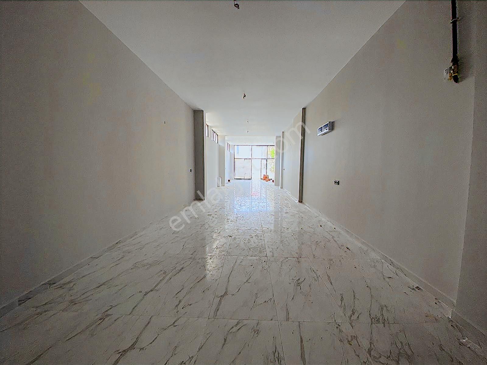 Uydukentin Merkezinde Kiralık Dükkan - Görsel 12