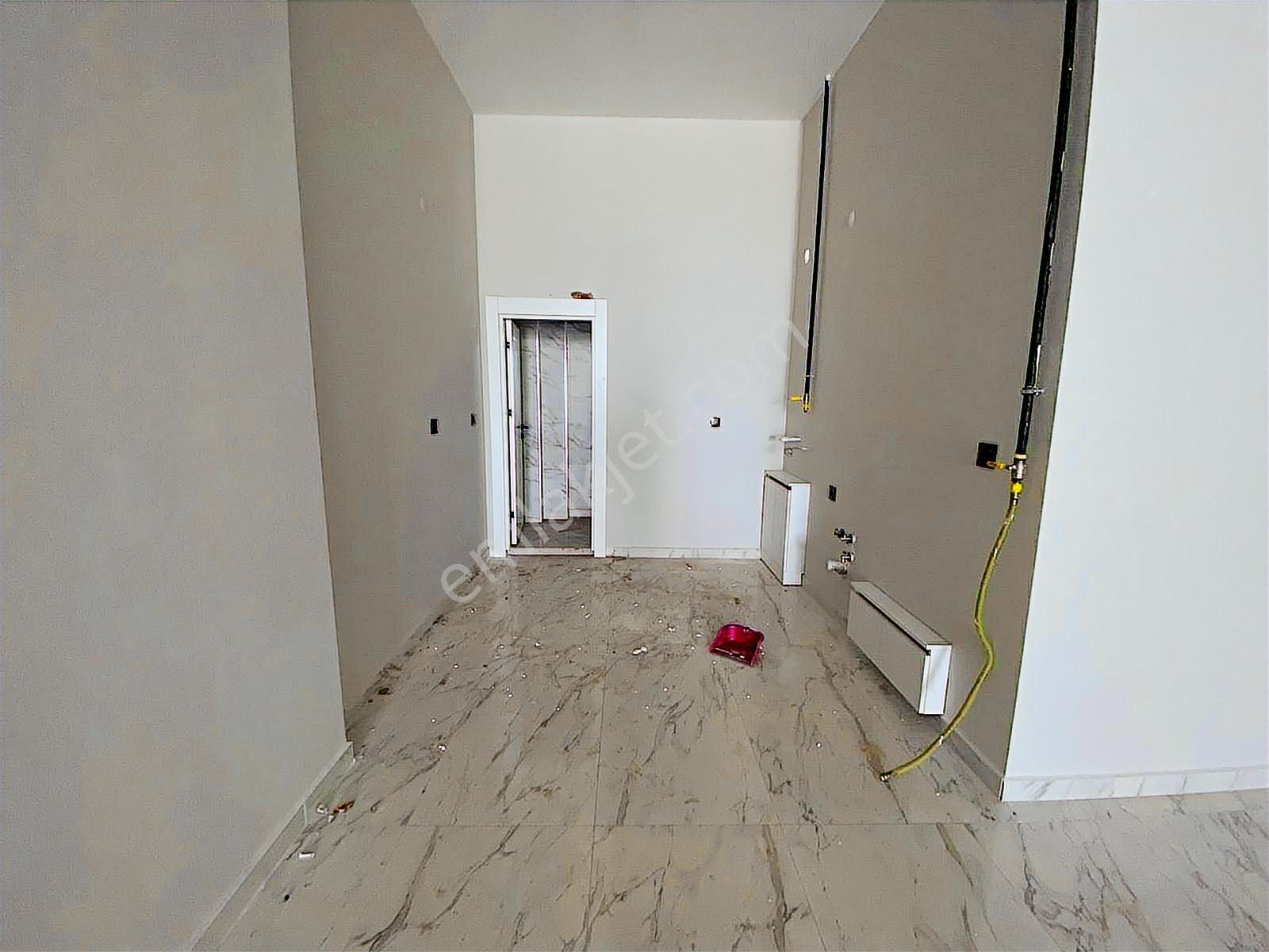 Uydukentin Merkezinde Kiralık Dükkan - Görsel 5