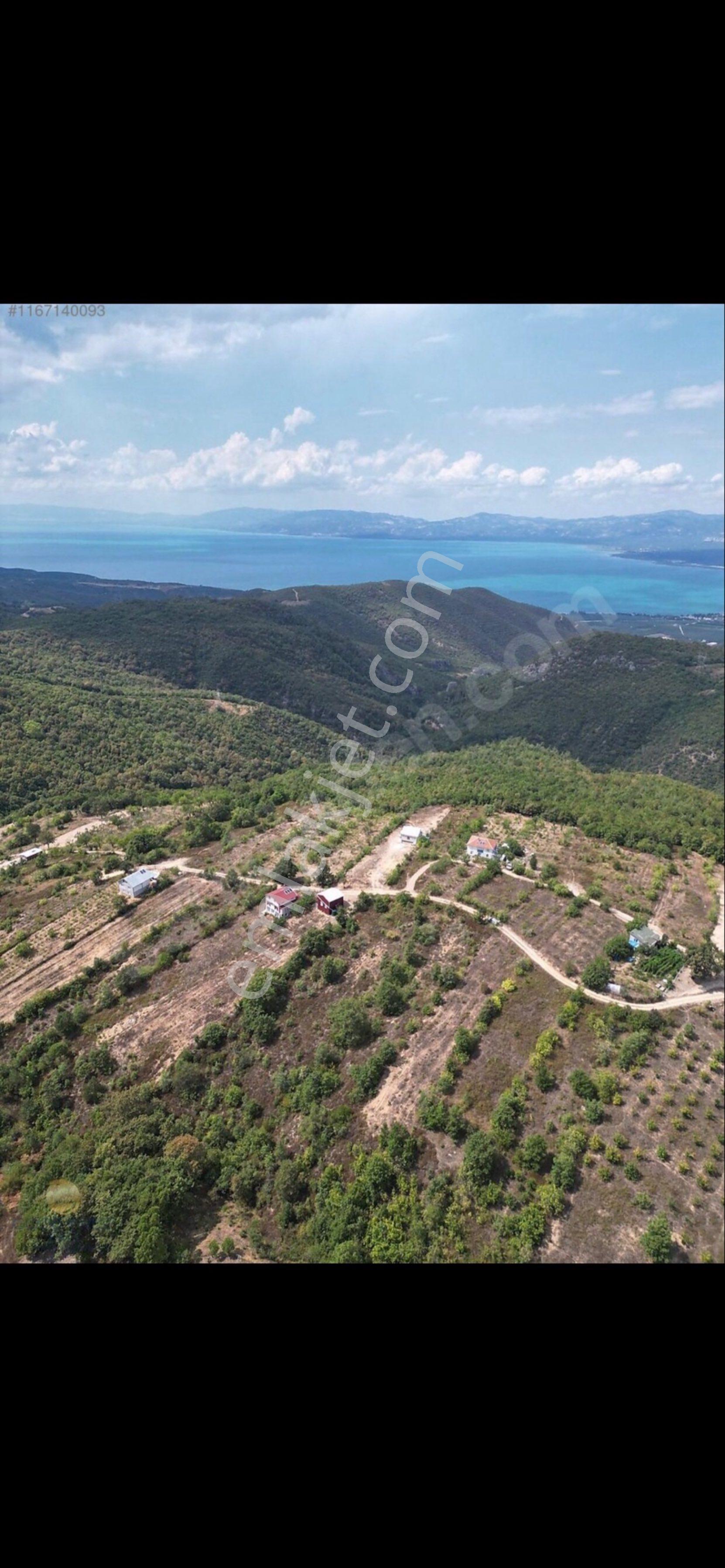 İznik Göl Manzaralı Villalar Bölgesinde Resmi Kadastro Yoluna Cephe Elektrik Mevcut Arsa - Görsel 5
