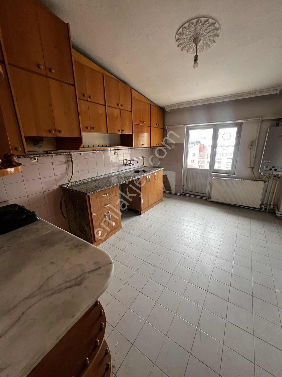 Kiralık Asansörlü Çatı Kat - Görsel 7