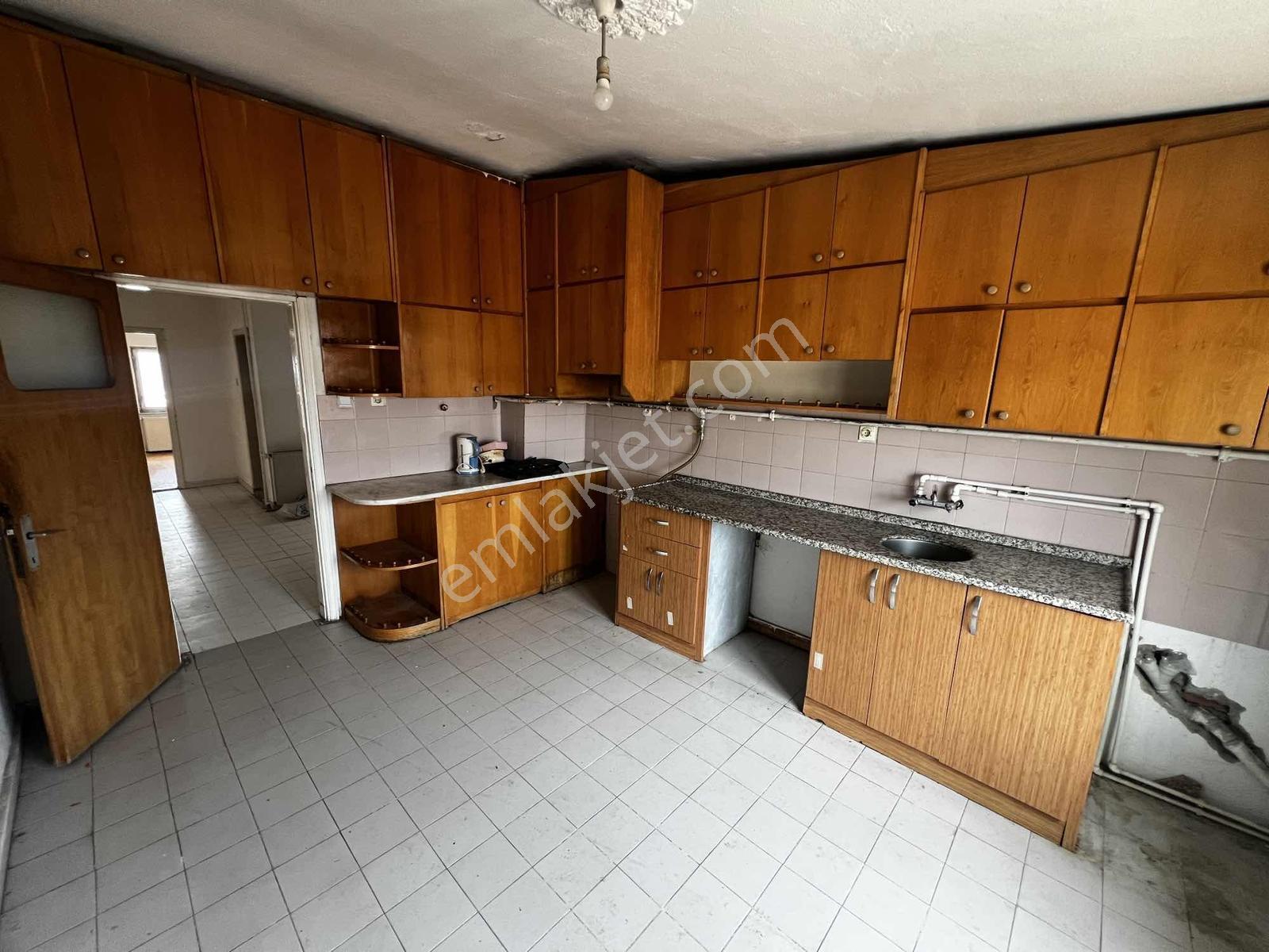 Kiralık Asansörlü Çatı Kat