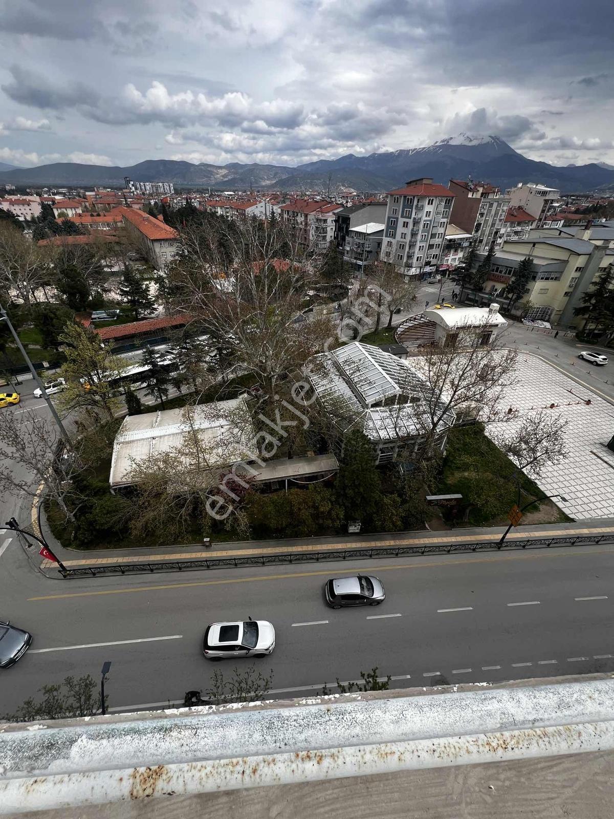 Kiralık Asansörlü Çatı Kat - Görsel 9