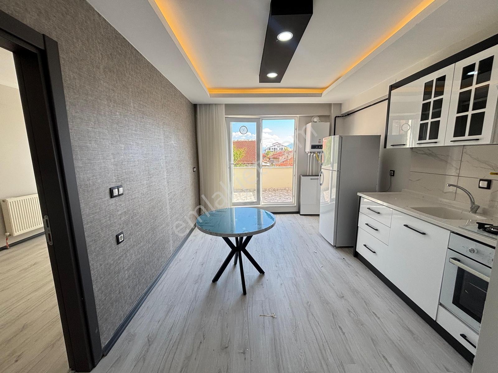 Yaman'dan 1+1 Kiralık Eşyalı Ve Eşyasız Daireler - Görsel 7