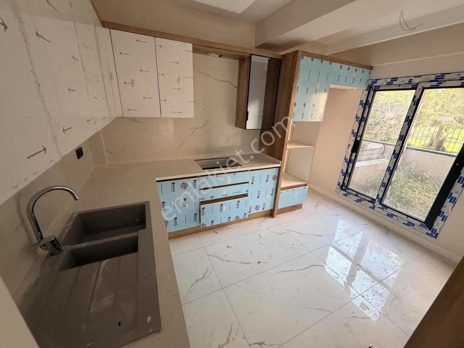 Tsr'den Yenişakran Afacan Mevki Satılık 4+1 Triplex Villa - Görsel 3