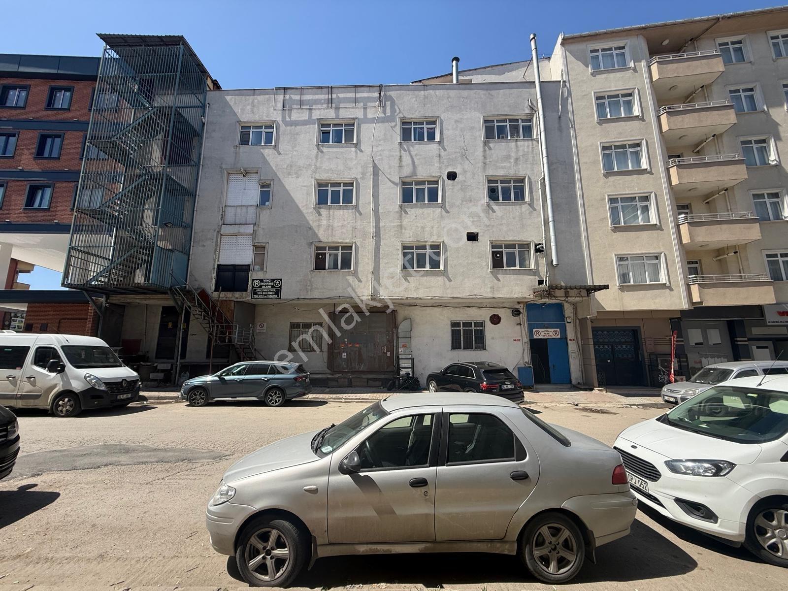 Sultanbeyli Yanyolda Prestijli Konumda 650 M² Kiralık İşyeri - Görsel 23