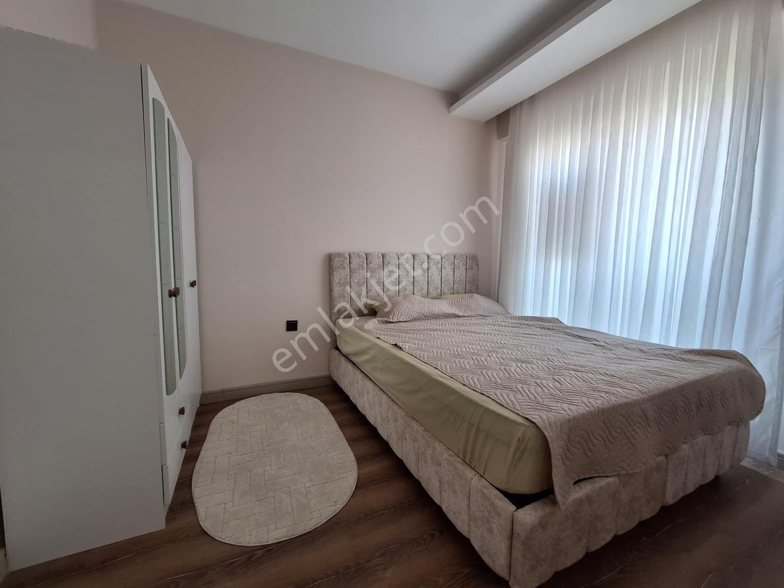 Temiz Ve Ful Eşyalı 1+1 Kiralık Daire Taşınmaya Hazır - Görsel 9