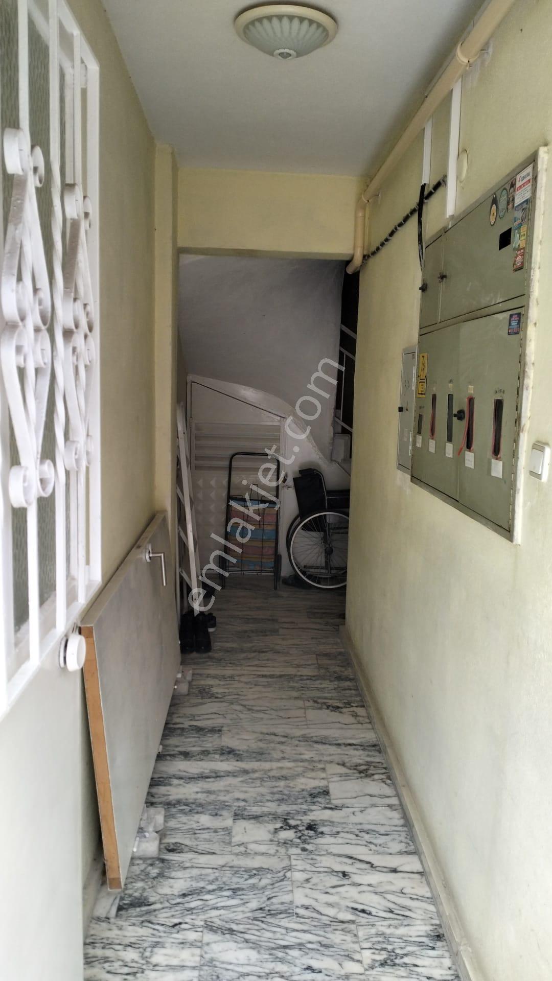 Bornova Atatürk Mah. 2+1 Kiralık İçi Yapılı Daire - Görsel 12