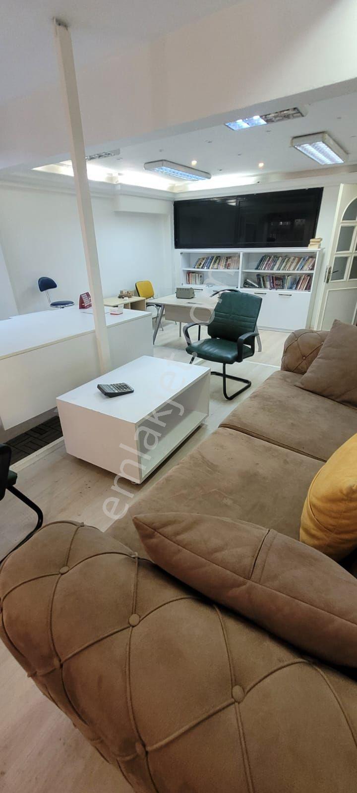 S.evler Meydanda 1+1 50m2 Full Esyali Lüx Ofis..metro Metrobüse 1 Dakika - Görsel 3
