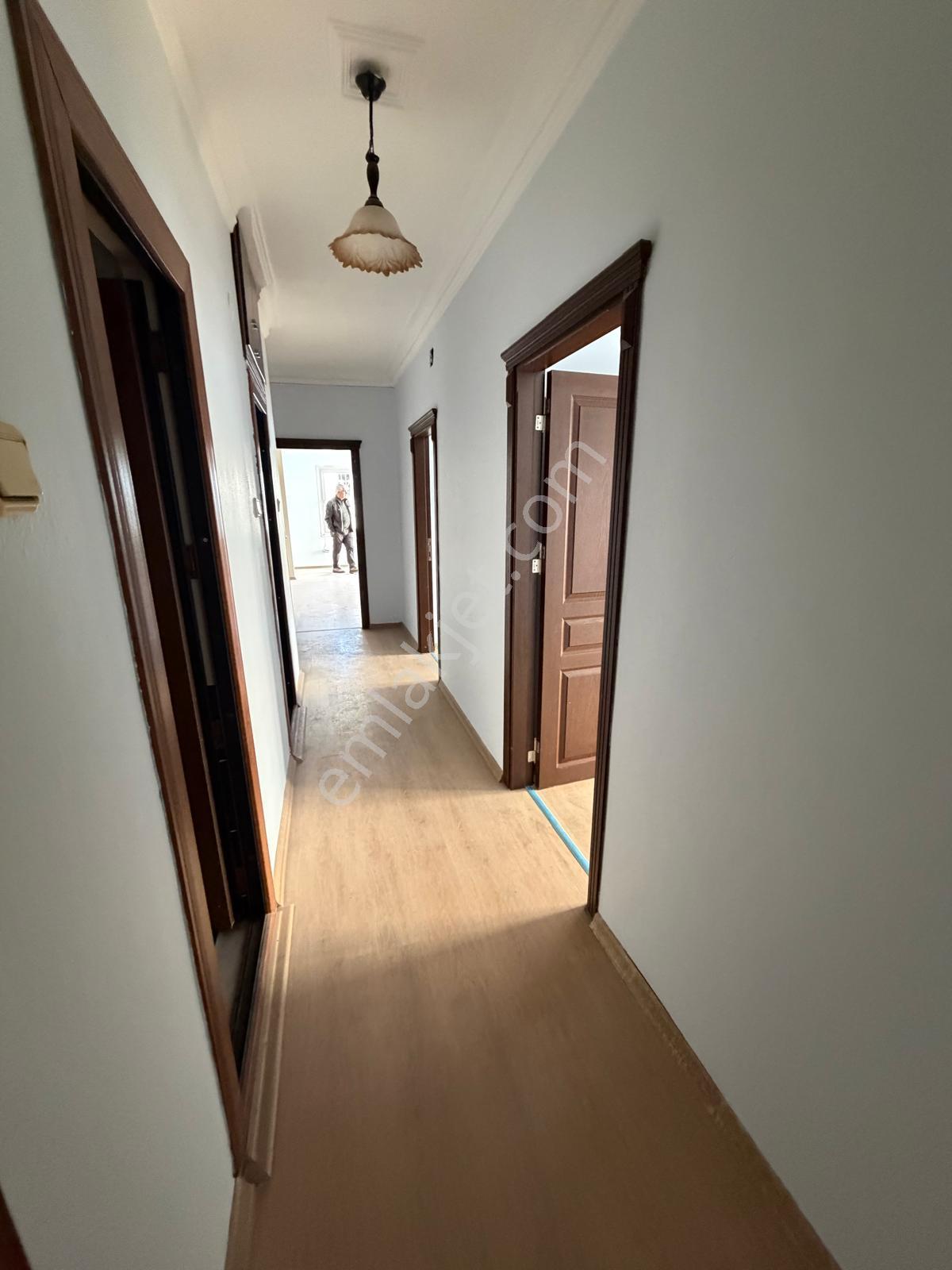 Kiralık Daire (ofis Olarak Kullanıma Uygundur) - Görsel 6