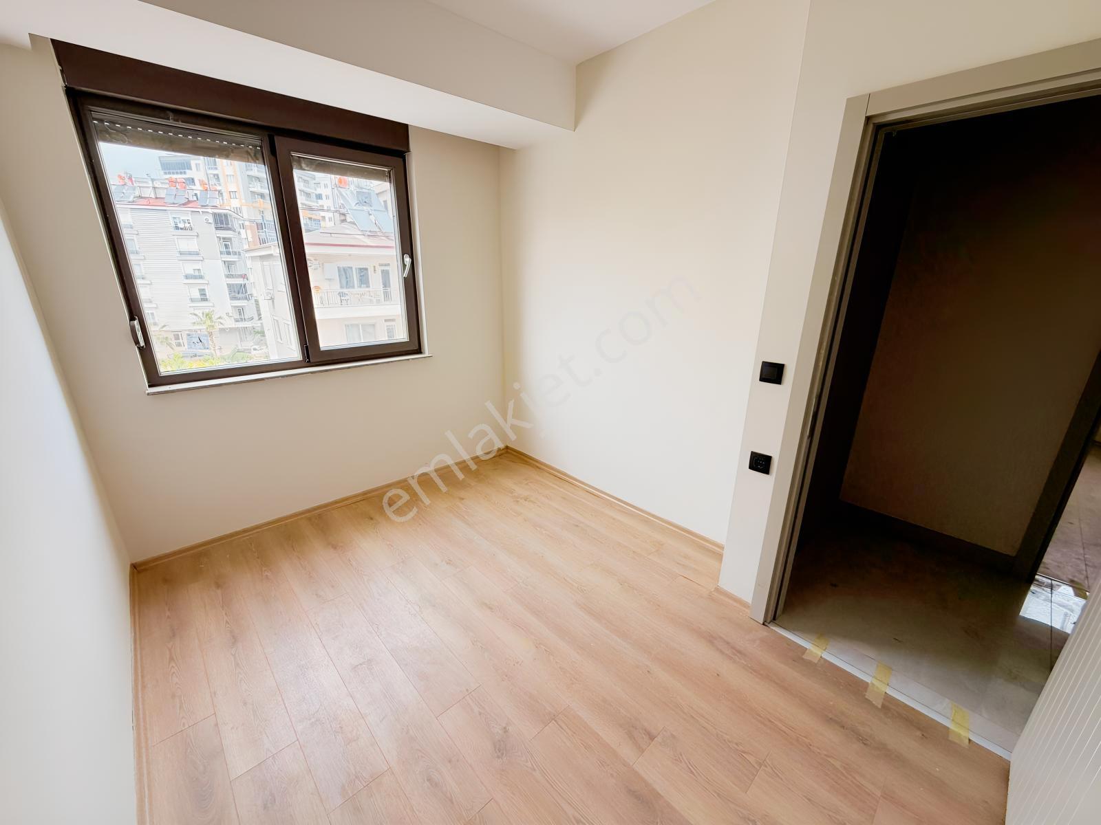 Aydemir Cadde 3+1 Geniş Daire Lüks Havuzlu Site 2. Kat - Görsel 15