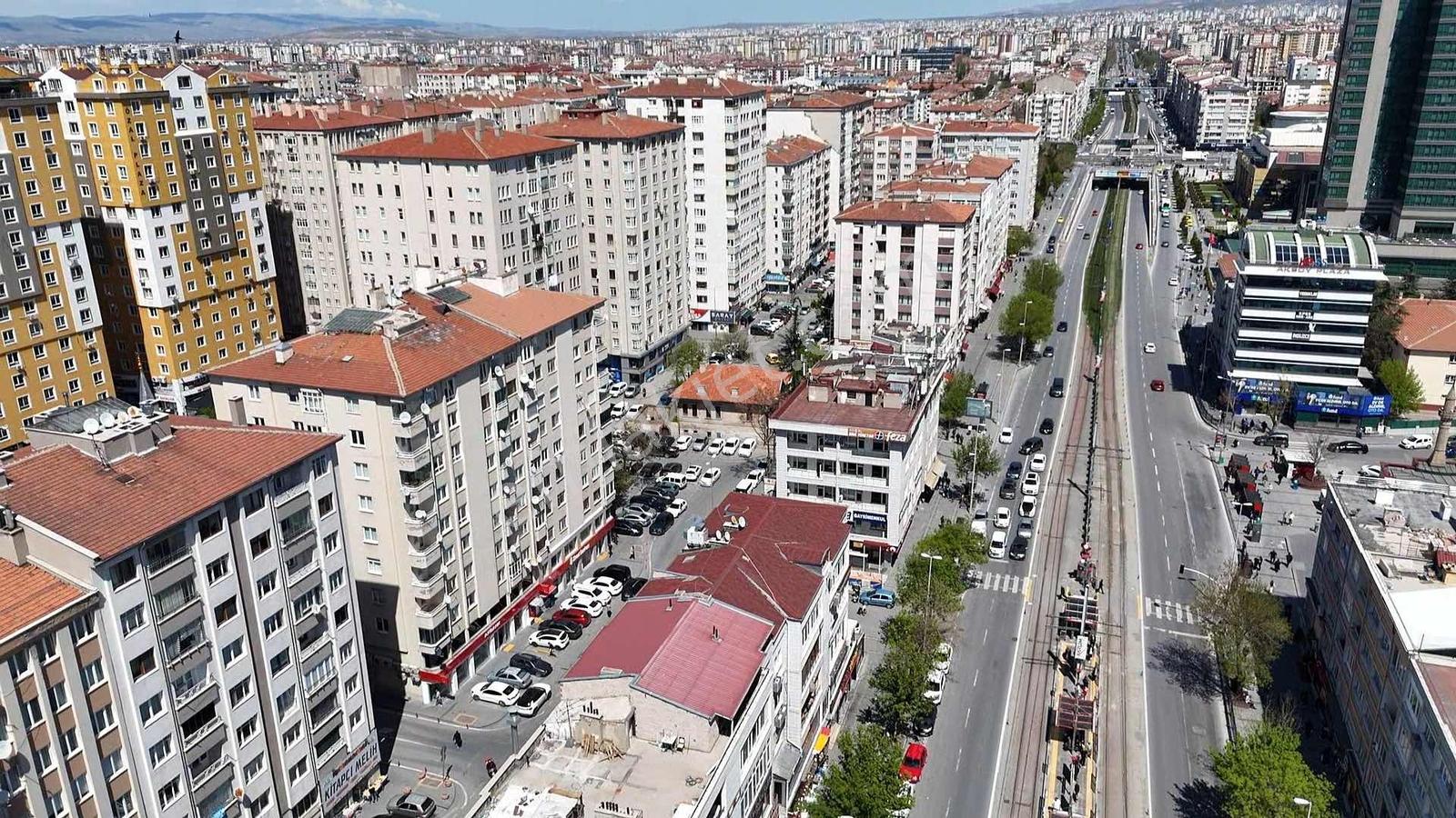 Sivas Caddesi Üzerinde 4+1 Odalı Geniş Ferah Daire - Görsel 33