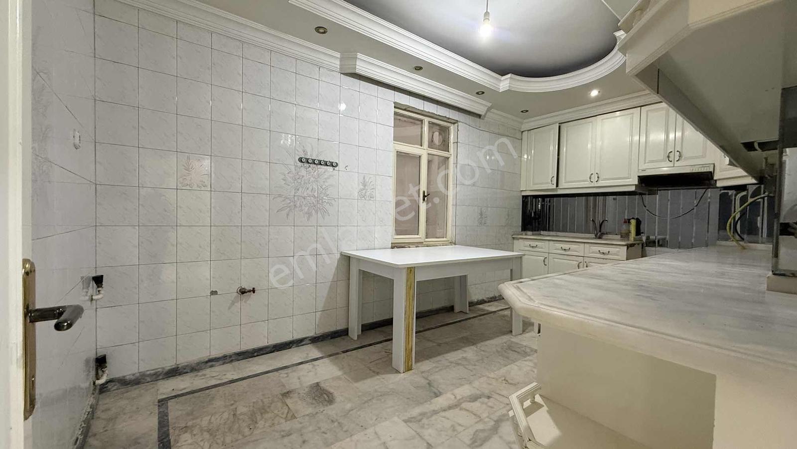Sivas Caddesi Üzerinde 4+1 Odalı Geniş Ferah Daire - Görsel 20