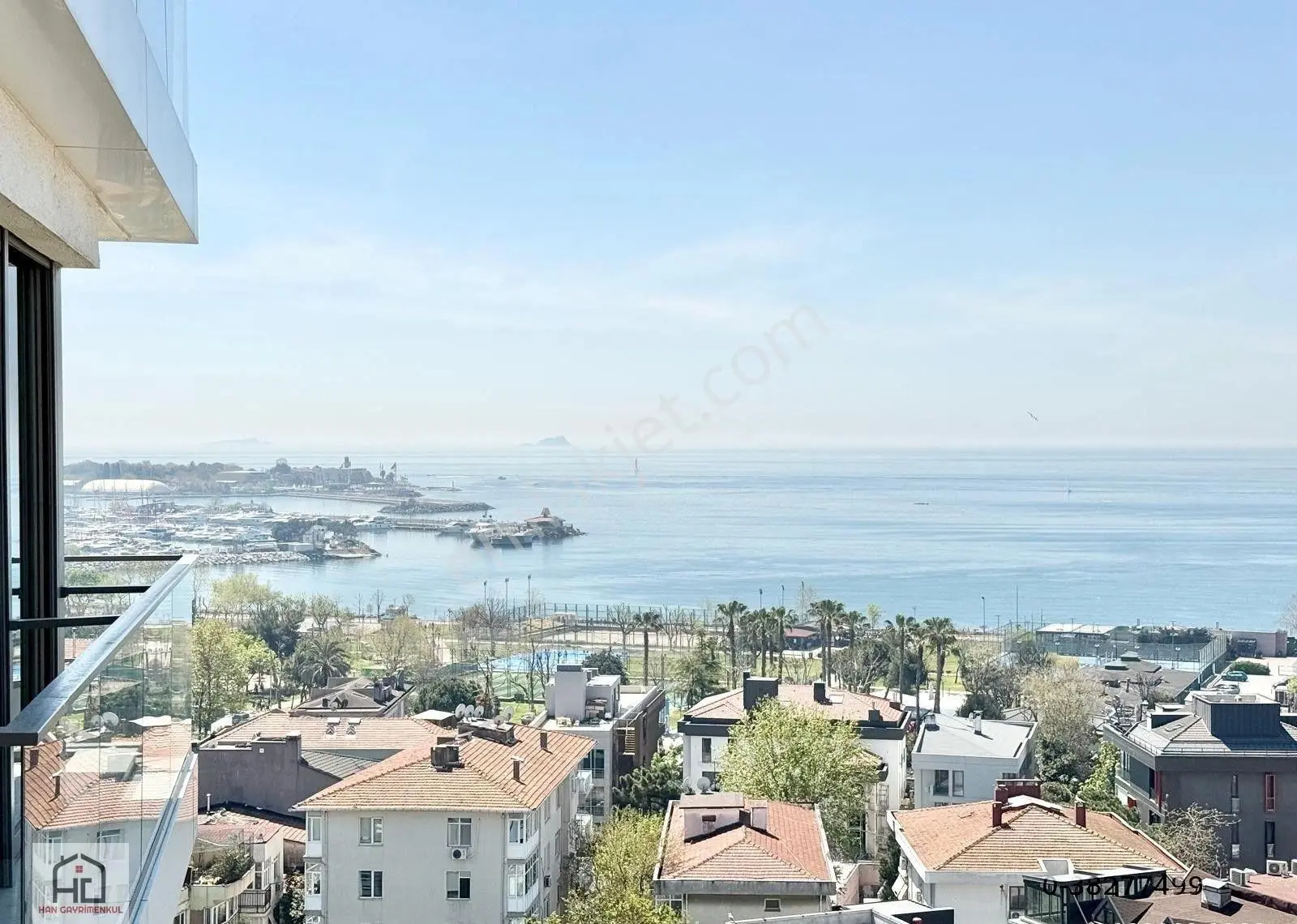 Han Emlaktan Kalamış Sahilde 3+1 Manzaralı Balkonlu Sıfır Bina