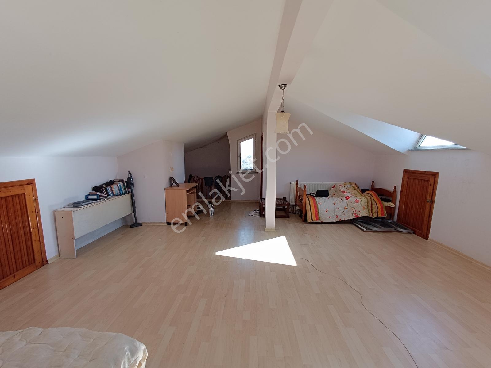 Silivri Gümüşyaka'da Denize Yakın 3 Katlı Müstakil Villa - Görsel 28
