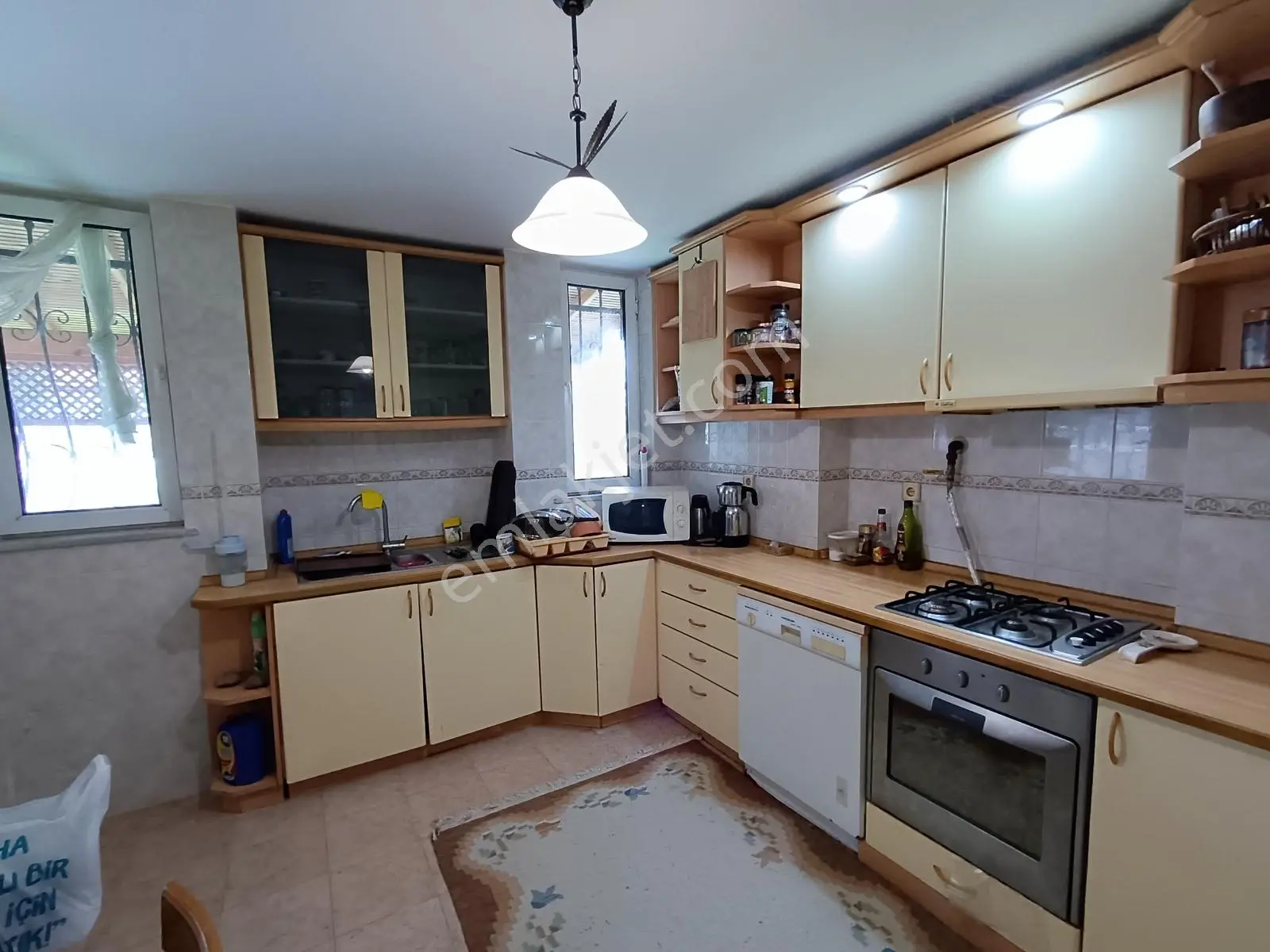 Silivri Gümüşyaka'da Denize Yakın 3 Katlı Müstakil Villa - Görsel 5