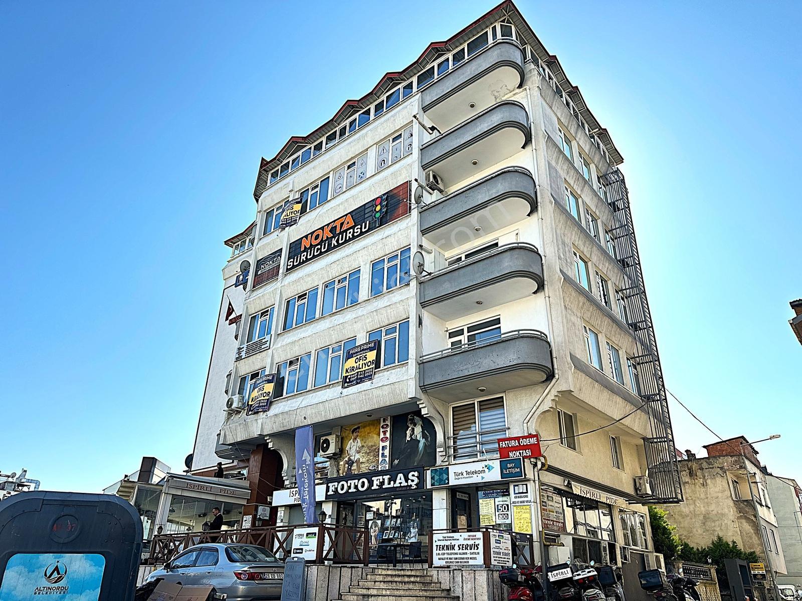 Pars Prımeı Şehrin Gözde Noktasında Balkonlu Geniş Ofis Seçeneği - Görsel 20
