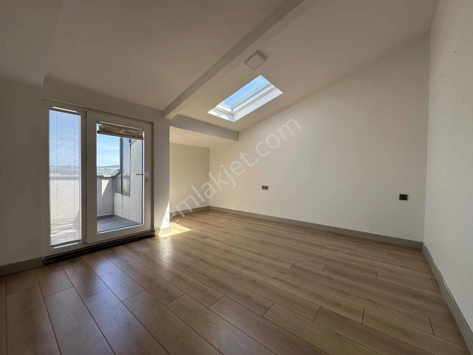 Çengelköyde Yüksek Tavanlı 5+2 Deniz Manzaralı Dublex Daire - Görsel 30