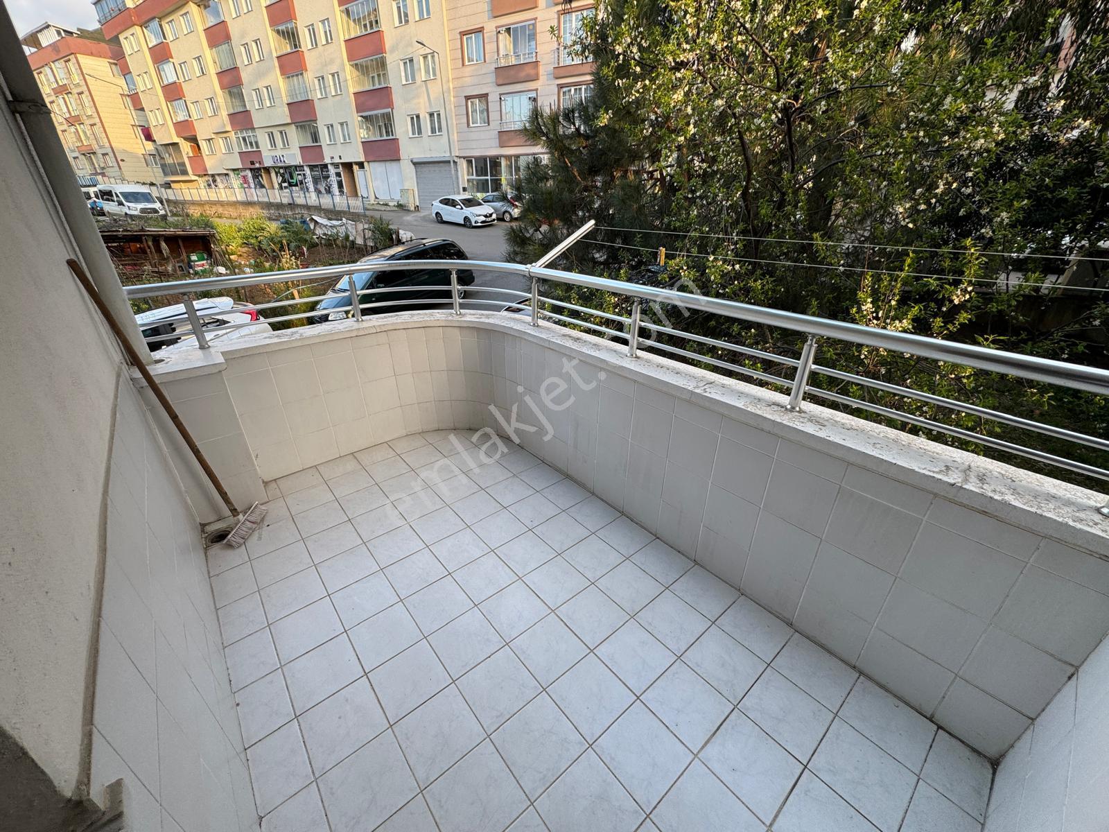 Trabzon Ortahisar Yeşiltepede Kiralık Daire - Görsel 17