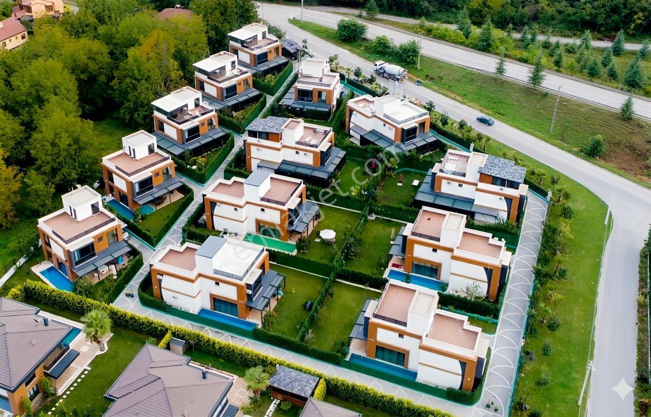 Eşyasız 4 Banyolu Müstakil Havuz & Bahçeli 5+1 Villa - Görsel 7