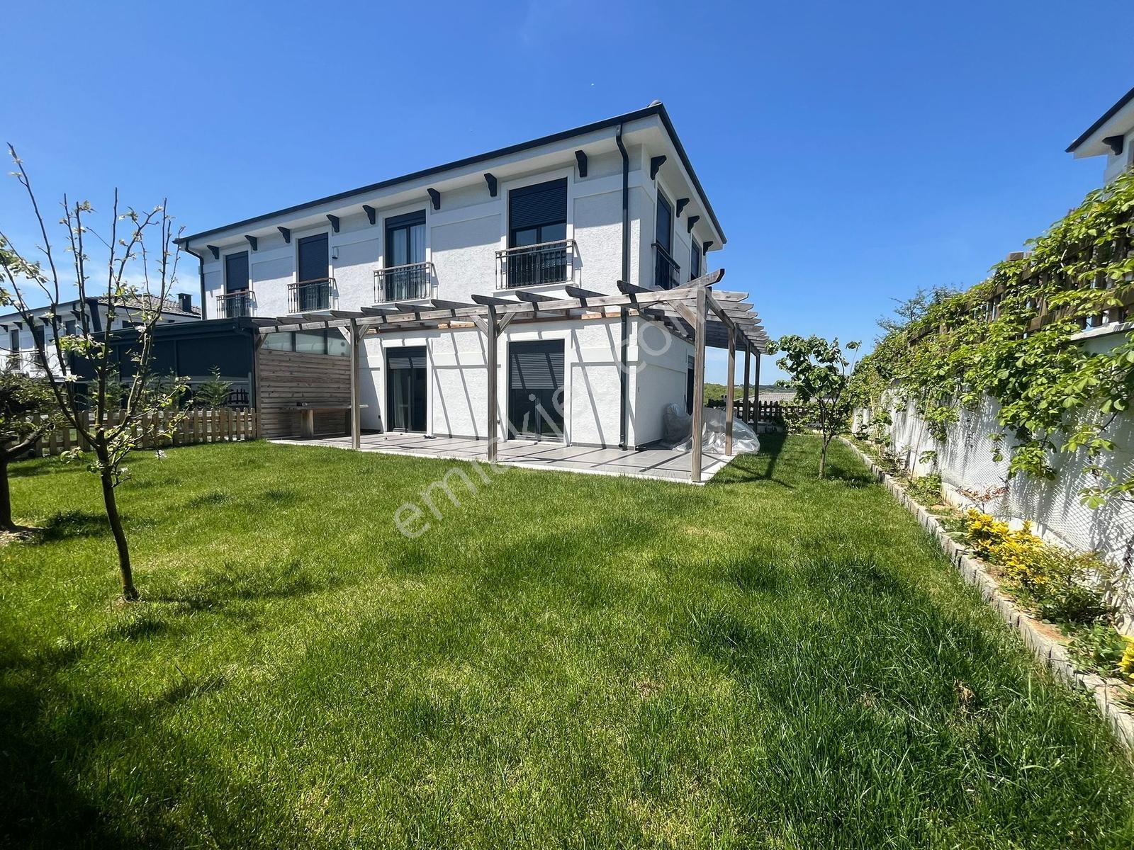 Remax Anka'dan Bahçeli Yaşam Sitesinde Geniş Bahçeli Villa - Görsel 13