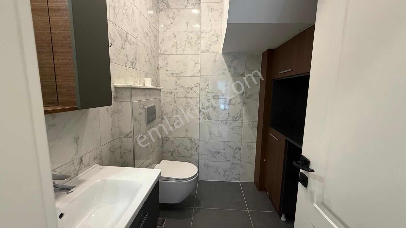 Remax Anka'dan Bahçeli Yaşam Sitesinde Geniş Bahçeli Villa - Görsel 29