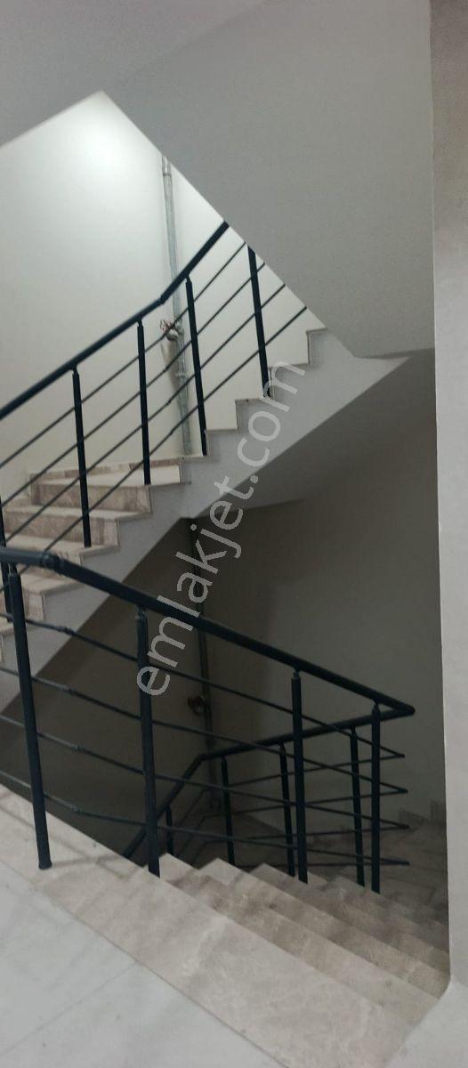 Turgutlu Mirnas Bahçeşehir'de 1+1 Lüks Kiralık Daire - Görsel 17
