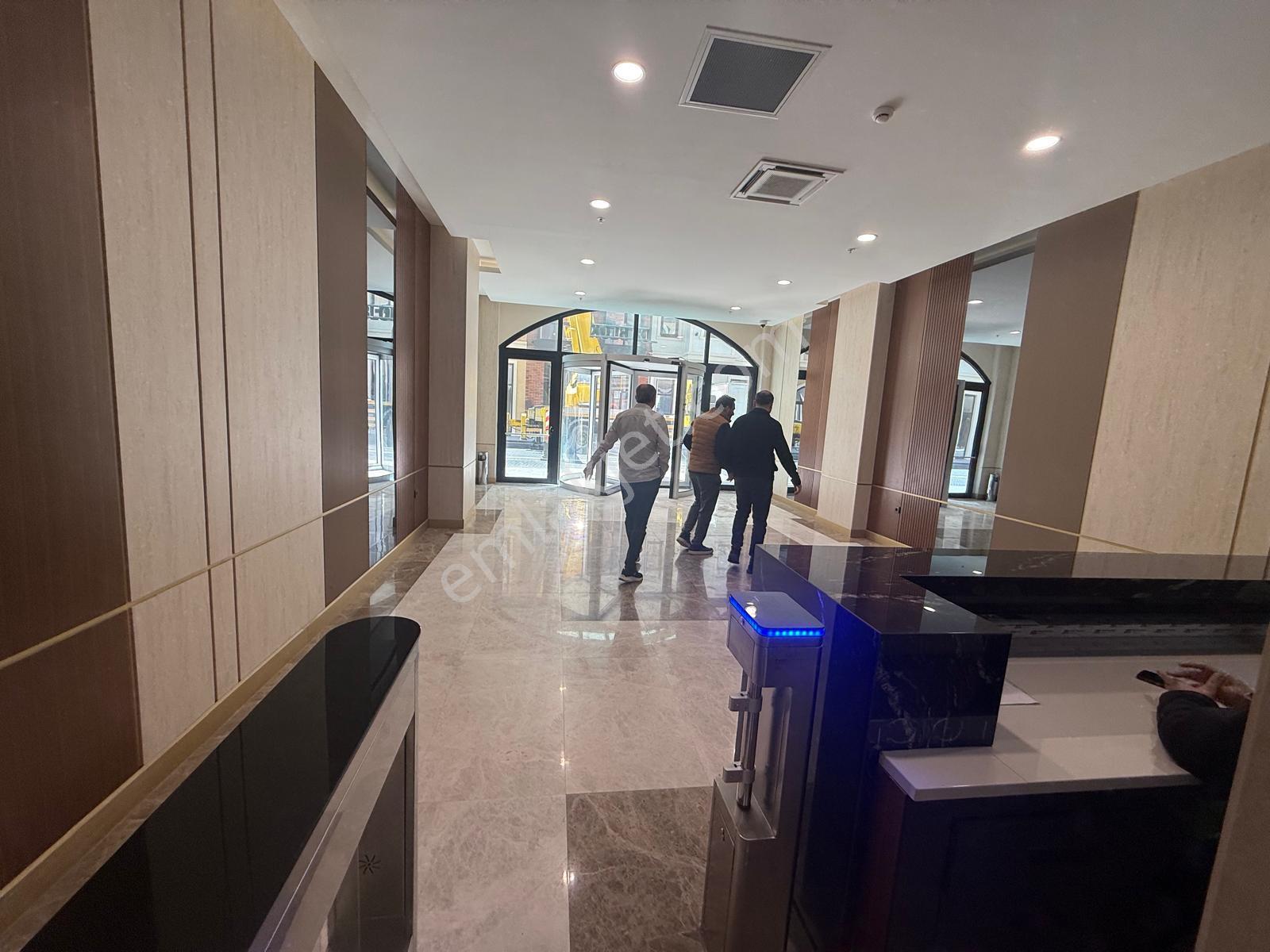Bayrampaşa Aktim Ofis’te Yatırımlık Fırsat 55 M² Satılık Ofis | 8. Kat | Wc’li - Görsel 20