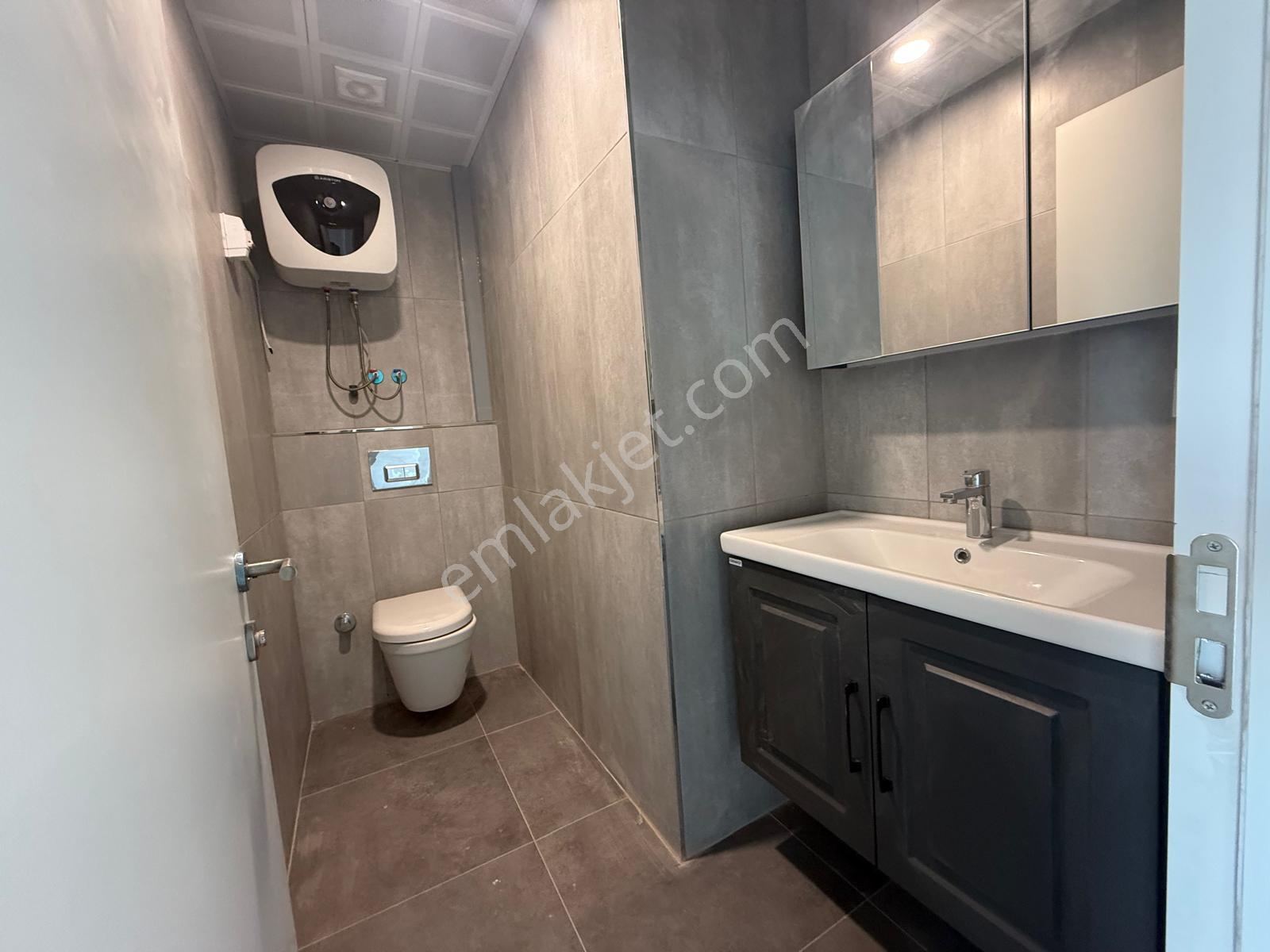 Bayrampaşa Aktim Ofis’te Yatırımlık Fırsat 55 M² Satılık Ofis | 8. Kat | Wc’li - Görsel 8