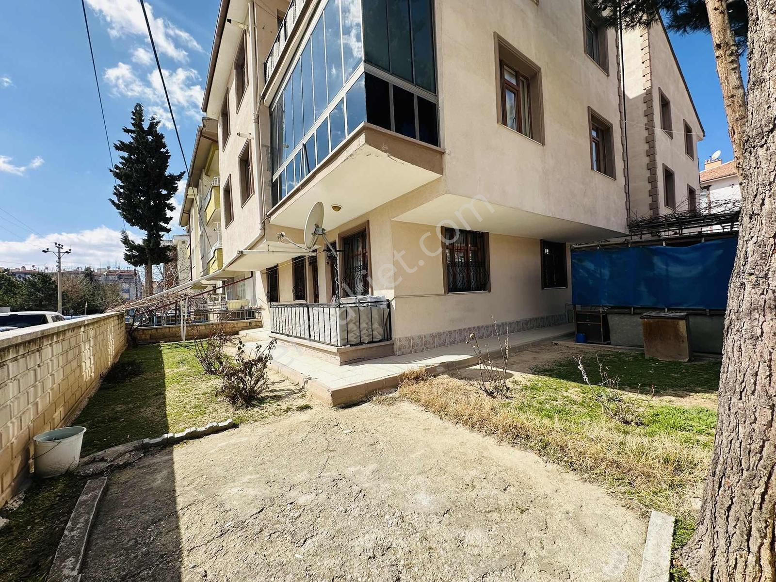 Enes Acur'dan Kent Plaza Yakını 3+1 Giriş Kat İlk Sahibinden - Görsel 19