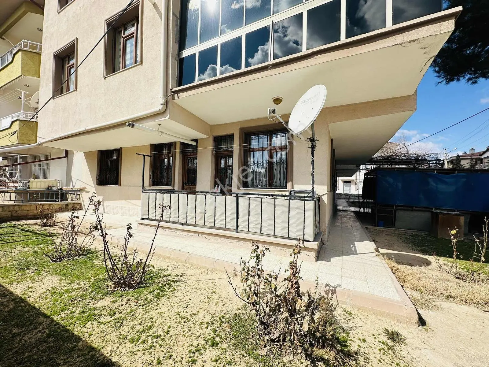 Enes Acur'dan Kent Plaza Yakını 3+1 Giriş Kat İlk Sahibinden - Görsel 4