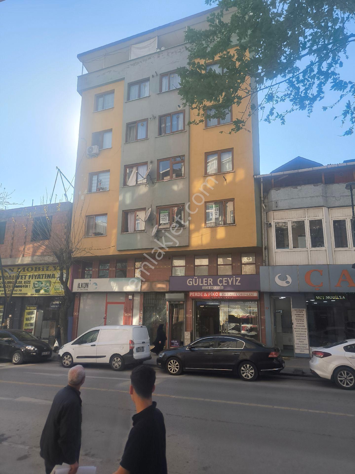 Pendik Çamçeşme Mah Kemalpaşa Caddesi Üzerinde 2+1 Ful Eşyalı 1ci Kat Kiralık Daire