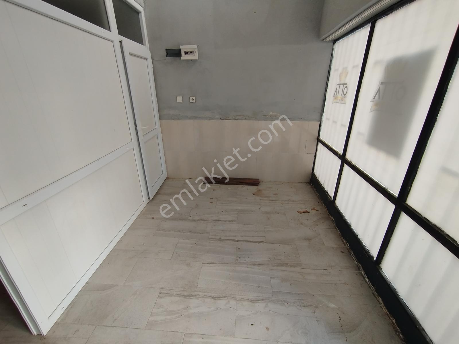 Manisalı Emlak Nergiz Çarşı Ve Bostanlı Yakını Wc+bahçe+batarlı - Görsel 12