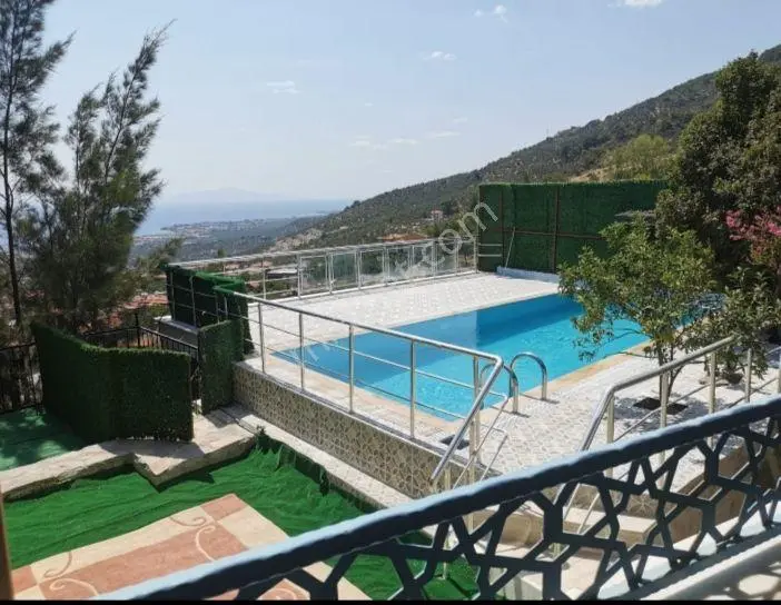 Altınoluk Kazdağlarında Müstakil Havuzlu Villa - Görsel 3