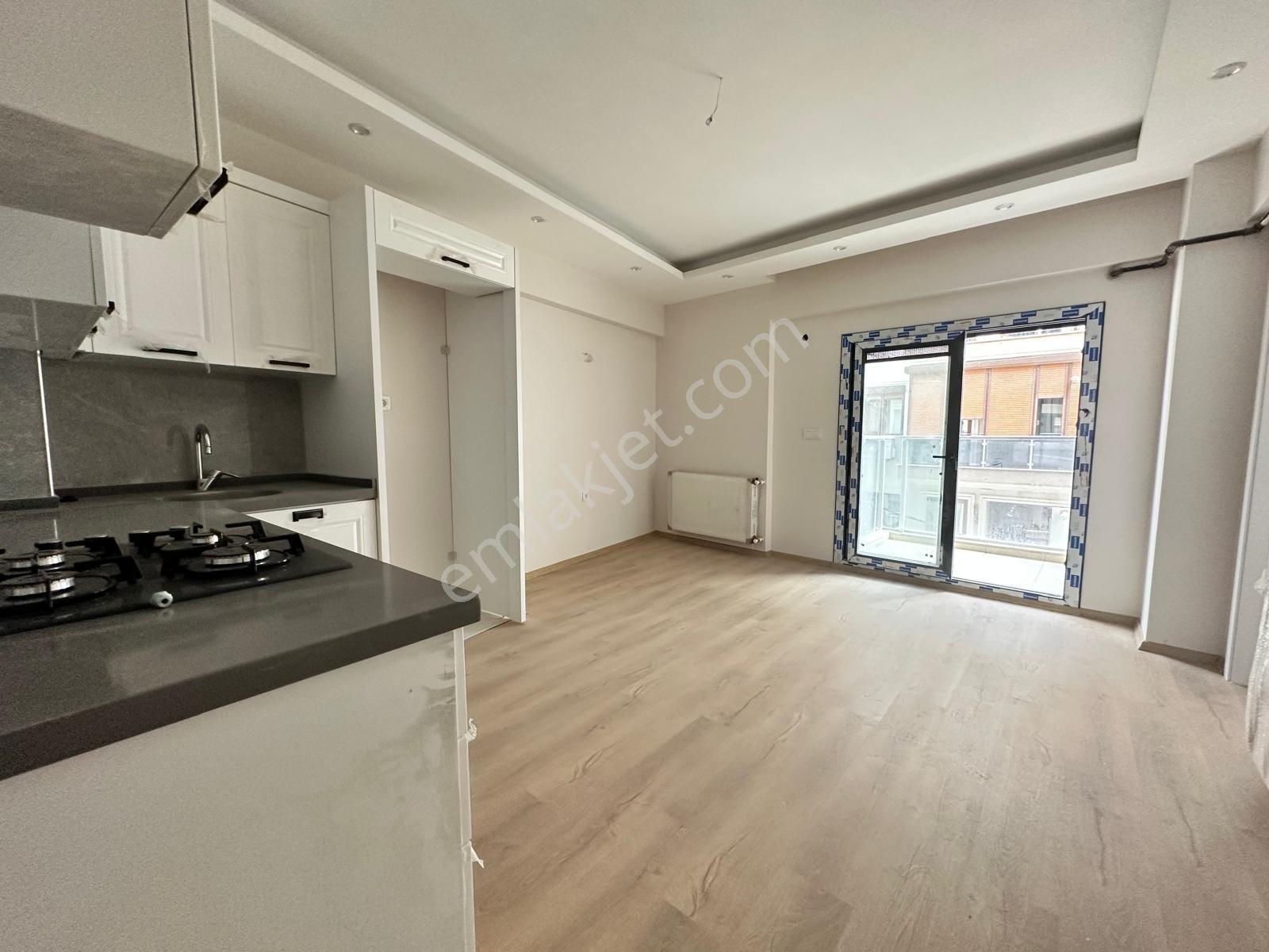 Demirköprü Alt Geçit Yanı Kombili Sıfır İki Cepheli Ara Kat 2+1 - Görsel 27