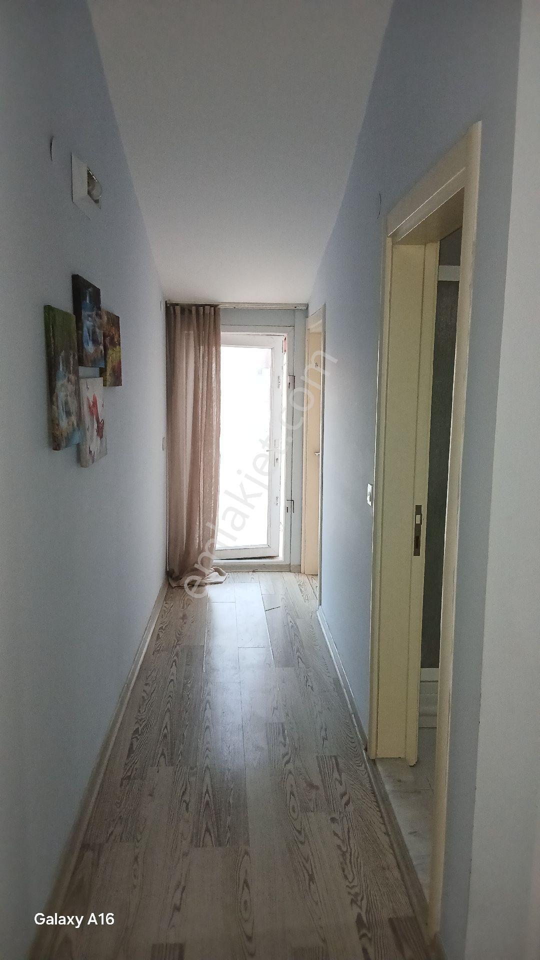 Kuşadası Sahilde 2+1 Eşyalı Satılık Dubleks - Görsel 14