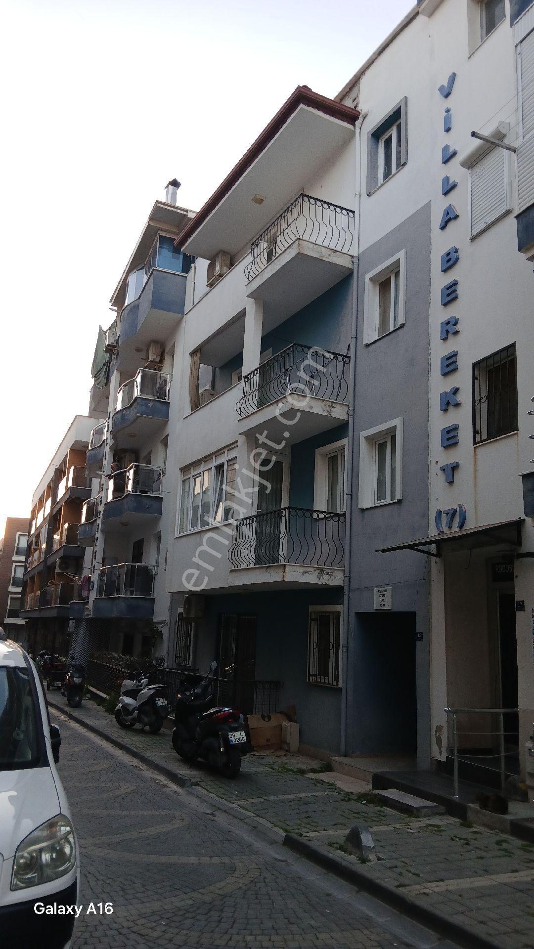 Kuşadası Sahilde 2+1 Eşyalı Satılık Dubleks - Görsel 18