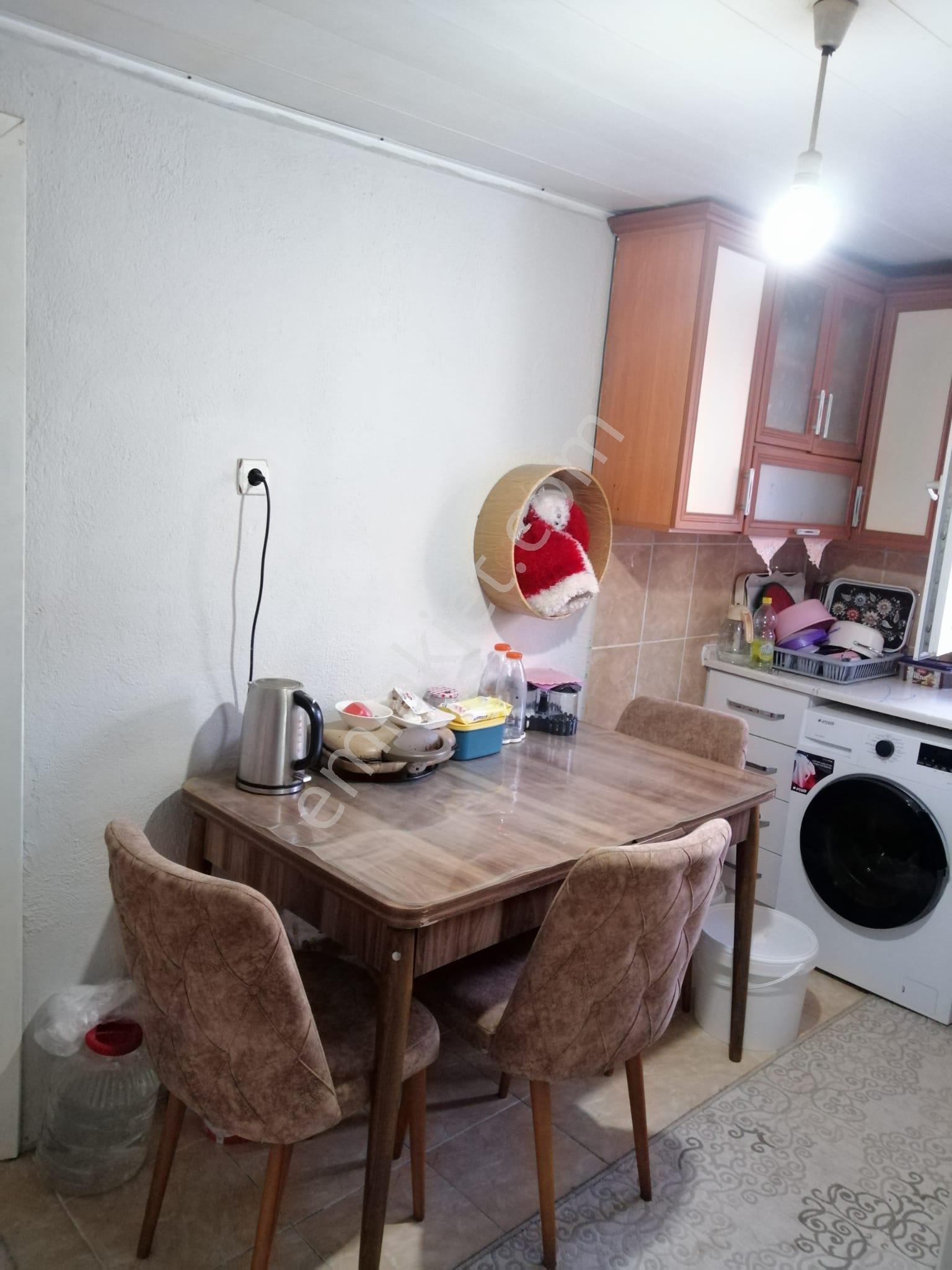 Acil Konak Ulubatlı Mahde 145m2 Arsa İçerisinde Müstakil 2+1 Ev - Görsel 6