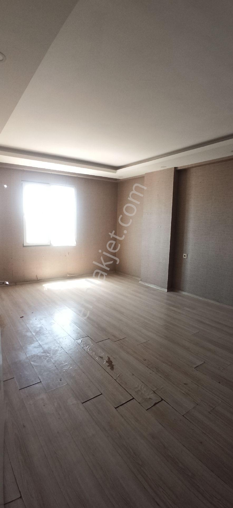 2+0 Adliye Cıvarı Yolbilir Emlaktan Kiralık Büro - Görsel 3