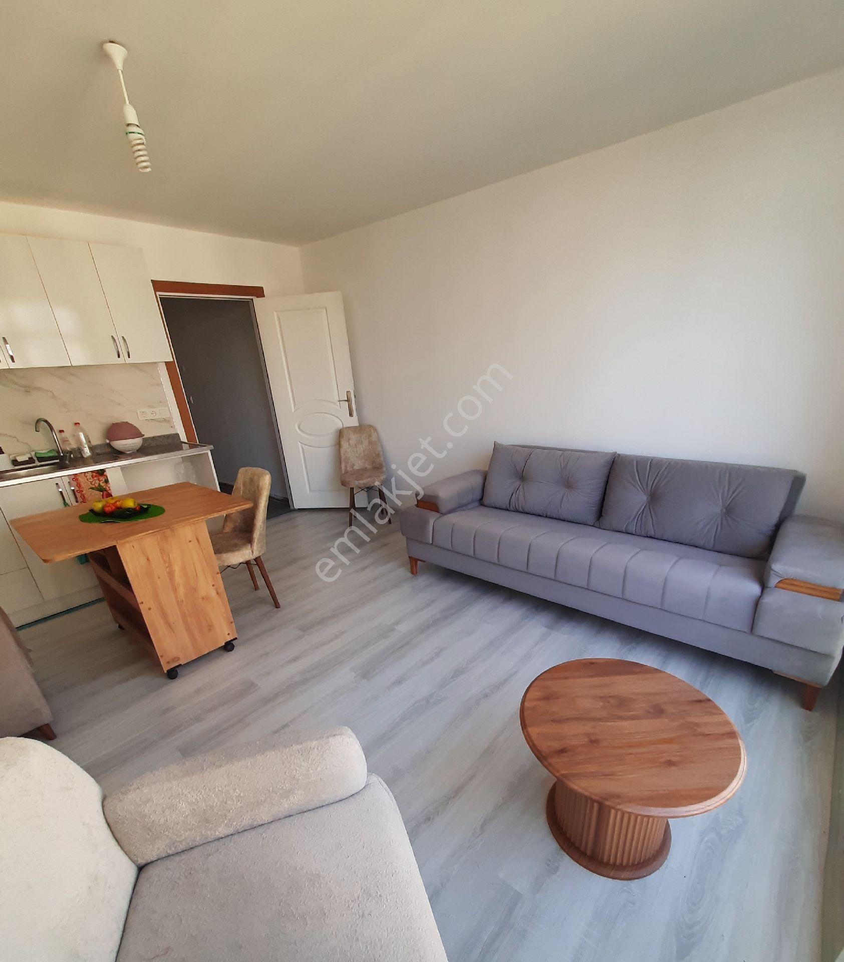 Sahibinden. Hayat Park 4 Elite House Sitesi Havuz Ve Şehir Manzaralı Ön Cephe Güney 1+1 65m2 Daire - Görsel 7