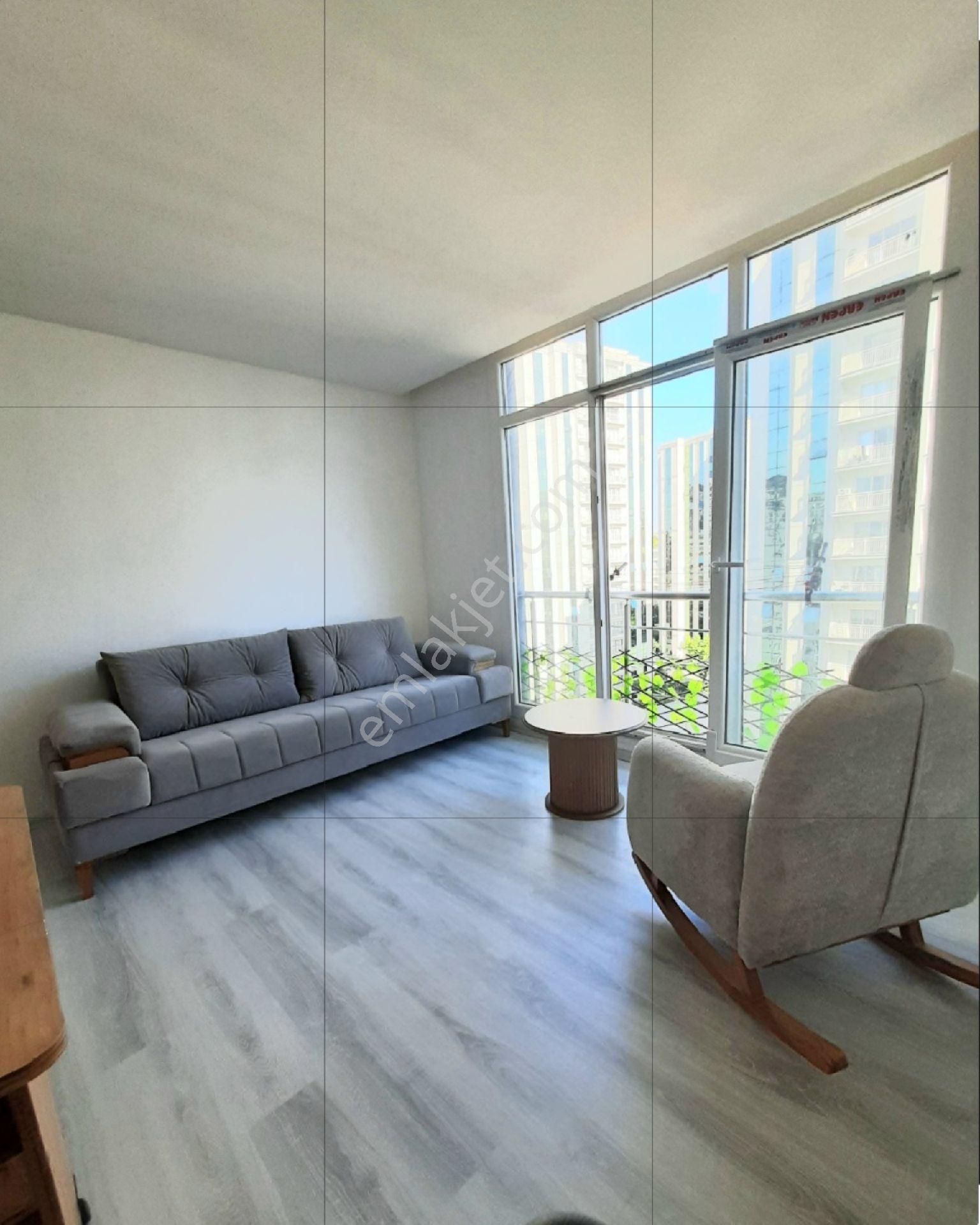Sahibinden. Hayat Park 4 Elite House Sitesi Havuz Ve Şehir Manzaralı Ön Cephe Güney 1+1 65m2 Daire - Görsel 6