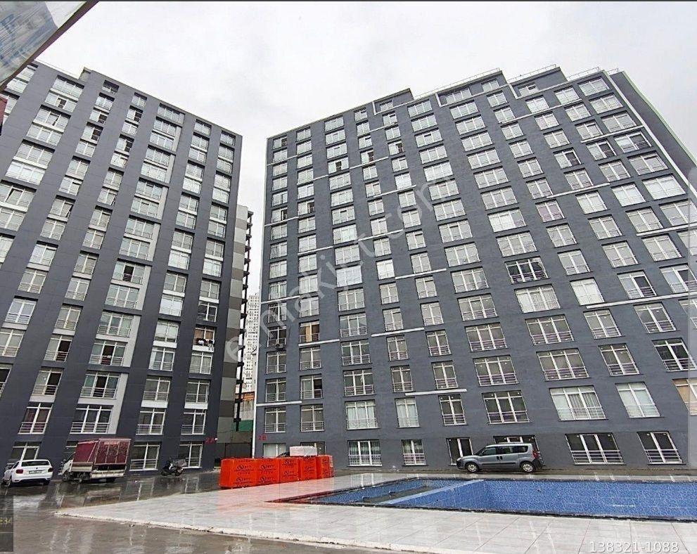 Sahibinden. Hayat Park 4 Elite House Sitesi Havuz Ve Şehir Manzaralı Ön Cephe Güney 1+1 65m2 Daire - Görsel 32