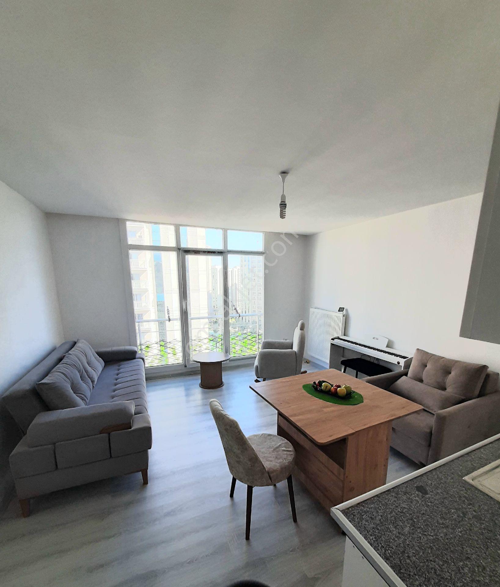 Sahibinden. Hayat Park 4 Elite House Sitesi Havuz Ve Şehir Manzaralı Ön Cephe Güney 1+1 65m2 Daire - Görsel 20