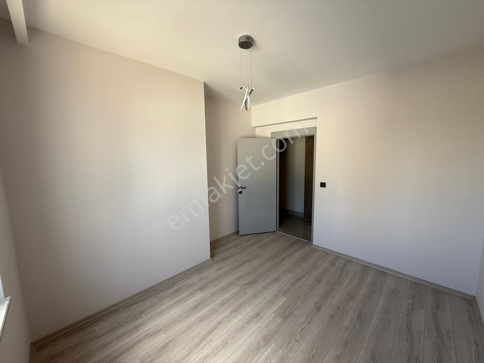 Yenimahalle Susuz Orhanlar Sitesi'nde Geniş 4+1 Satılık Daire - Görsel 25