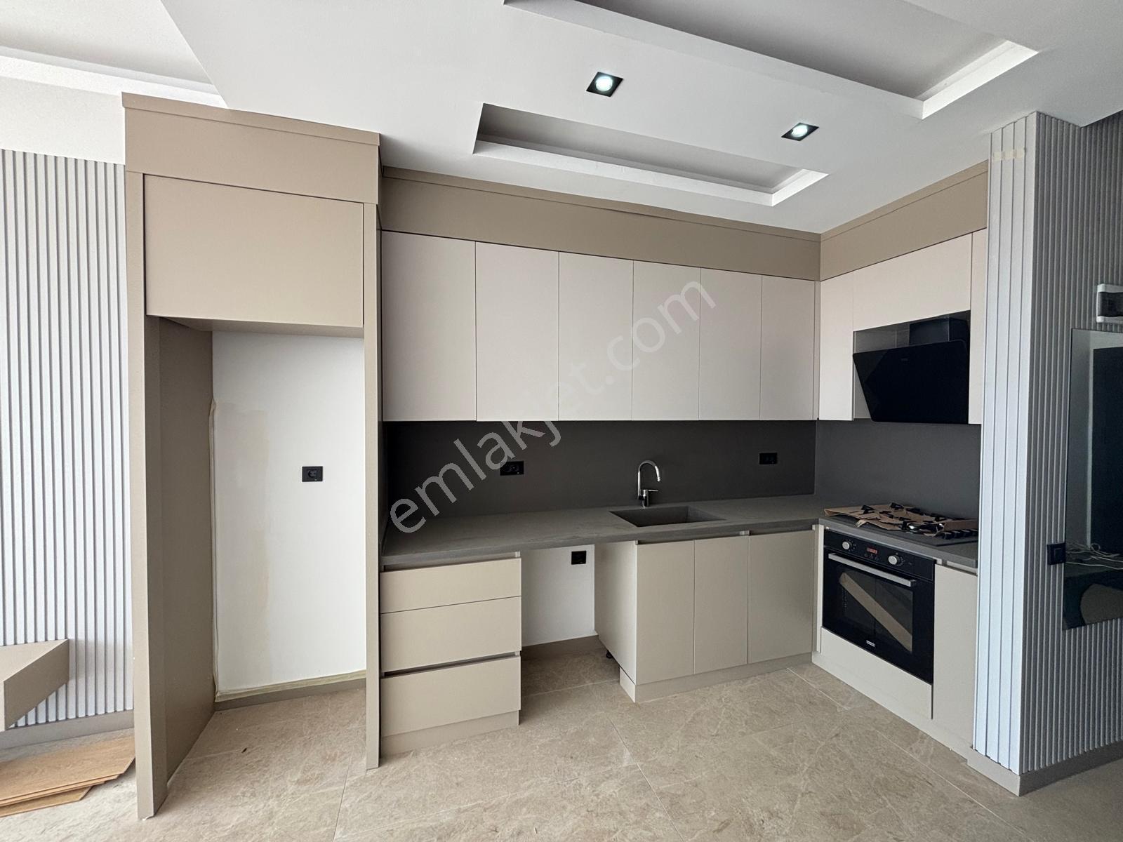 Altıntaş'da Havuzlu Lüks Villa | 5+2 | 235 M² - Görsel 12