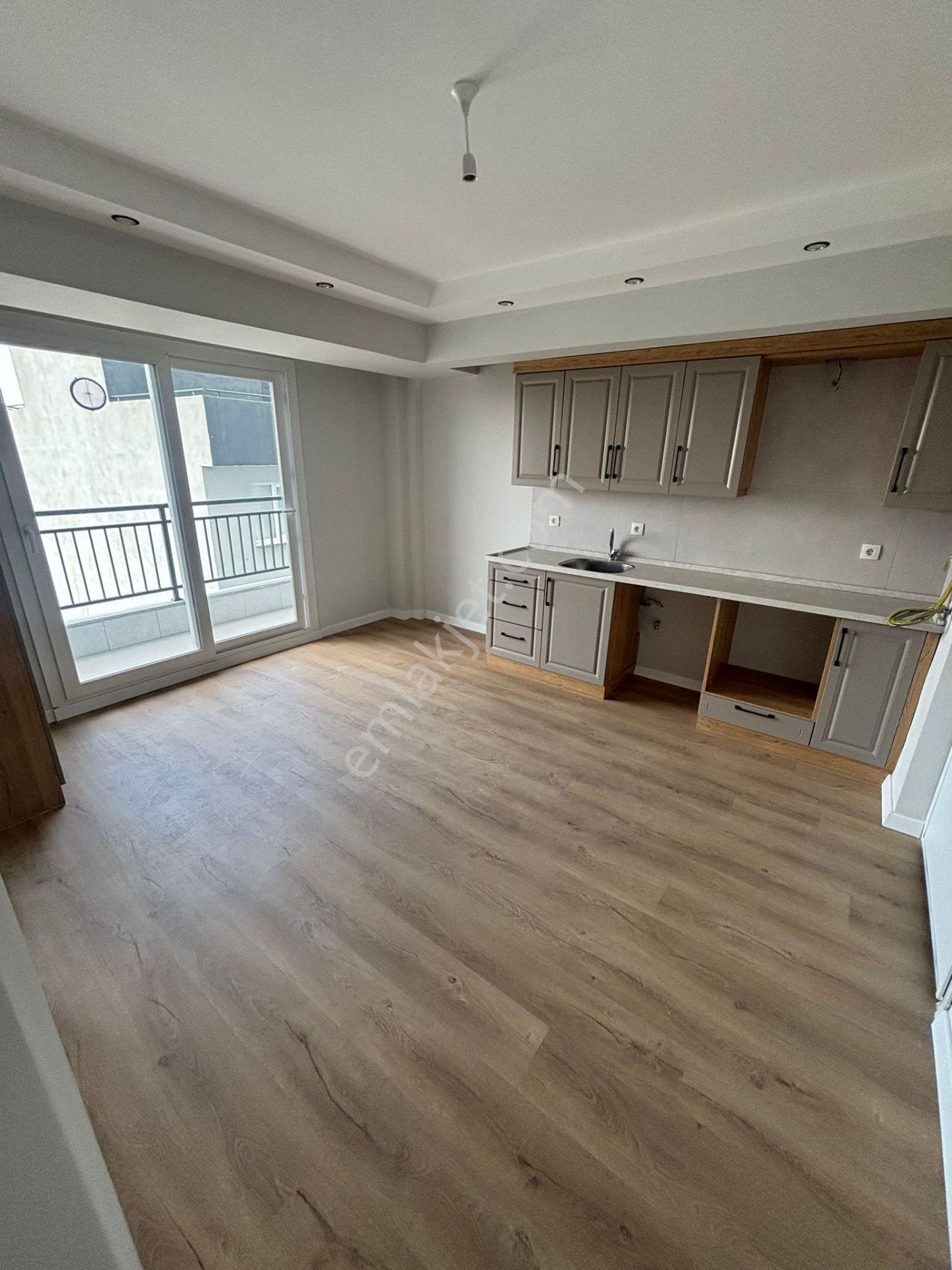 Satılık Yeşilyurt Mahallesinde 1+1 Sıfır Daire