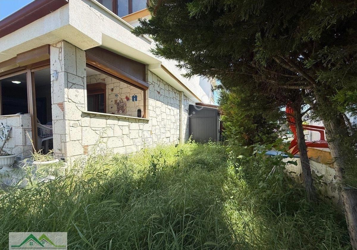 Seferihisar Doğanbey'de Satılık 2+1 Bahçeli Full Eşyalı Villa - Görsel 3