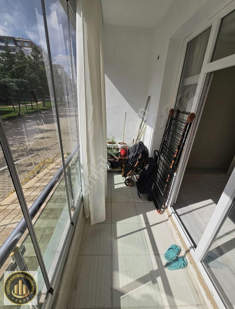 Havalanı Kavşağında Giriş Kat Daire - Görsel 10