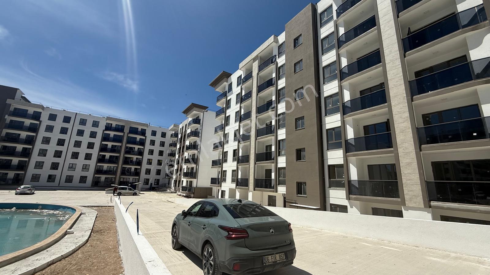 Sincan Saraycık'ta Güvenlikli Sitede Lüx Sıfır Satılık 1+1 Daire - Görsel 31