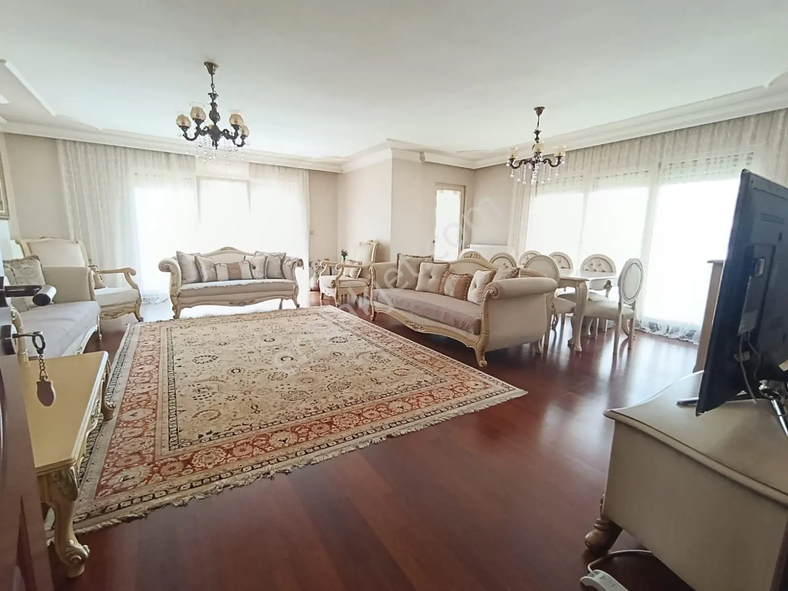 Bahçelievler Çalışlar Caddesine Yakın 220 M² Geniş 4+1 Satılık - Görsel 2